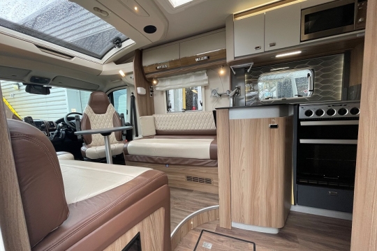 swift-bessacarr 599-interior-overview.jpg