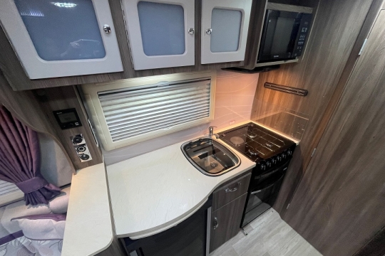 auto-sleepers-corinium-rb-interior-kitchen.jpg