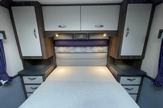 auto-sleepers-corinium-rb-interior-bedroom-2.jpg