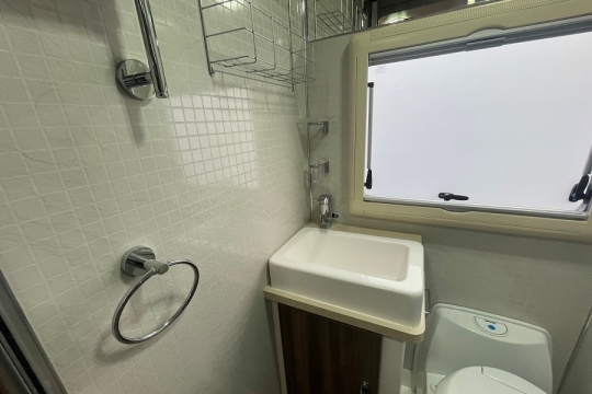 auto-sleepers-corinium-rb-interior-washroom-2.jpg