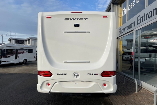 swift-voyager-494-exterior-rear.jpg