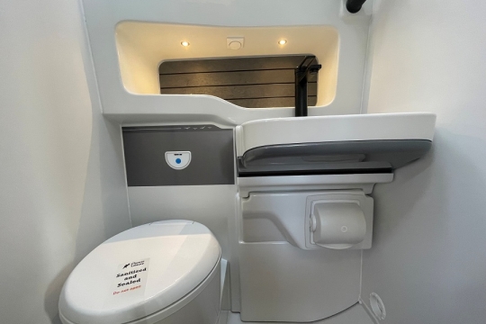 swift-voyager-494-interior-bathroom.jpg