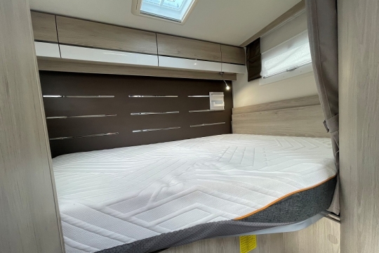 chausson-c514-interior-rear-bed-2.jpg