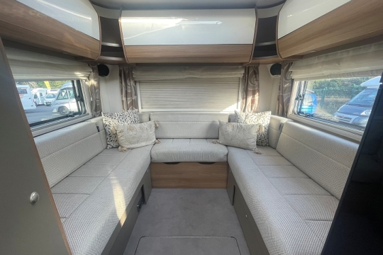 bailey-autograph-79-6-interior-rear-lounge.jpg
