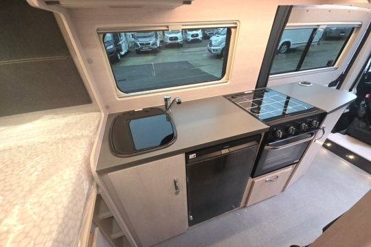 Auto-Sleepers-Active-FG-635-Interior-Kitchen.jpg
