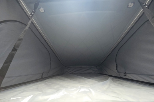 Auto-Sleepers-Active-FG-635-Interior-Pop-Top.jpg