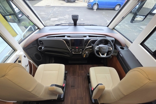 Carthago-liner-for-two-Iveco-Daily-I-53-Interior-Cab.jpg