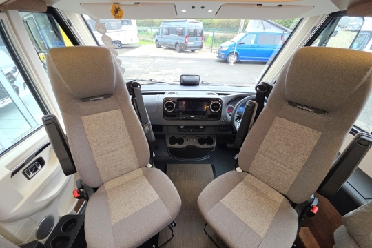 Carthago-C2-tourer-I-143-KB-LE-Interior-Cab.jpg