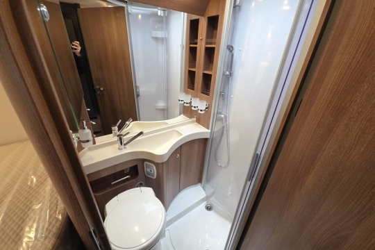 Carthago-C2-tourer-I-143-KB-LE-Interior-Bathroom.jpg