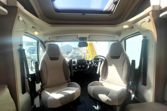 swift-champagne-684-interior-cab-seats.jpg