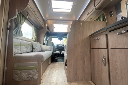 auto-sleepers-burford-duo-interior-front.jpg