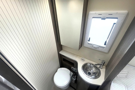 mobilvetta-k-silver-interior-washroom.jpg