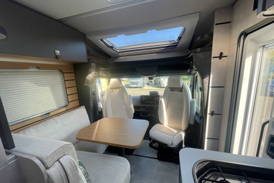 hymer-xperience-ML-T-580-interior-to-front-lounge.jpg