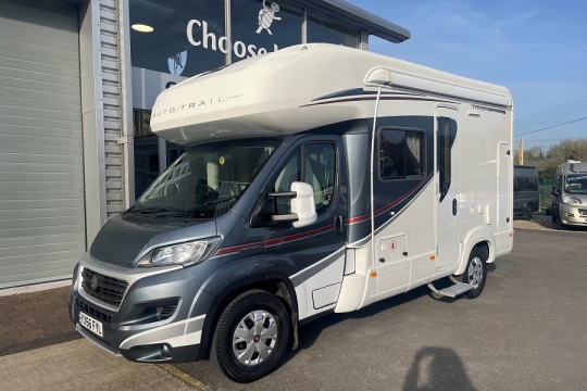 auto-trail-tracker-rs-exterior-front-side.jpg