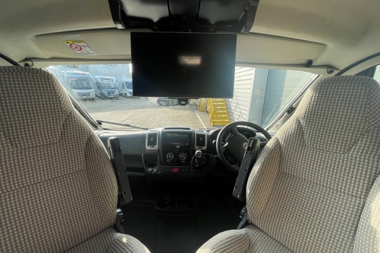 auto-trail-tracker-rs-interior-tv.jpg