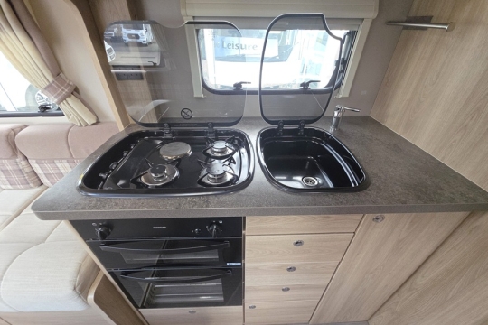Elddis-Porthos-175-Interior-Kitchen-Top.jpg