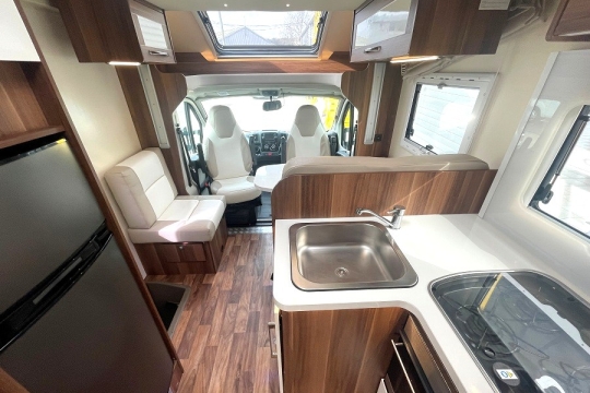 rollerteam-t740-interior-to-front.jpg
