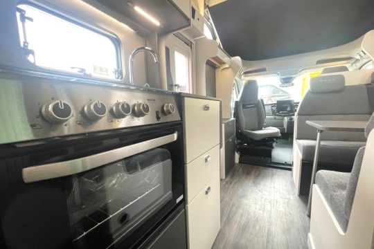 swift-voyager-485-interior-oven-to-front.jpg