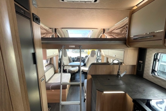 auto-trail-tracker-lb-interior-drop-down-bed-2.jpg
