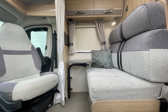 elddis-accordo-interior-cab-seating.jpg