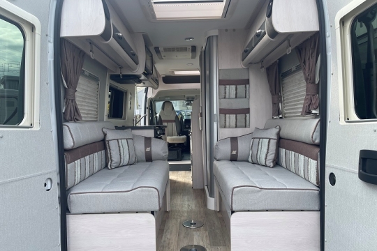 auto-sleepers-fairford-interior-from-rear-doors.jpg