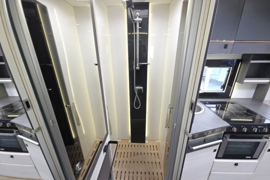 Chausson-Titanium-Premium-640-Interior-Shower-Cabin.jpg