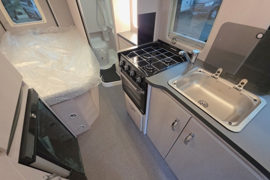 Auto-Sleepers-Active-KB-635-Interior-Kitchen.jpg