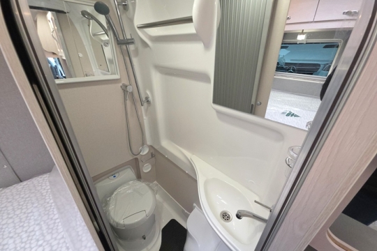 Auto-Sleepers-Kingham-Interior-Bathroom.jpg