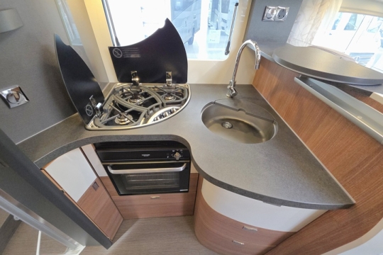 Carthago-C2-Tourer-I-148-RB-QB-L-Interior-Kitchen.jpg