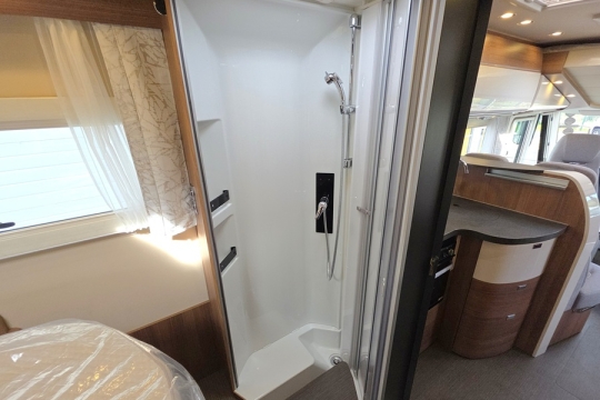 Carthago-C2-Tourer-I-148-RB-QB-L-Interior-Shower.jpg