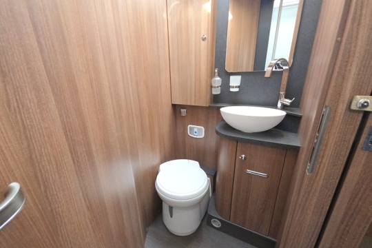 Carthago-C2-Tourer-I-148-RB-QB-L-Interior-Bathroom.jpg