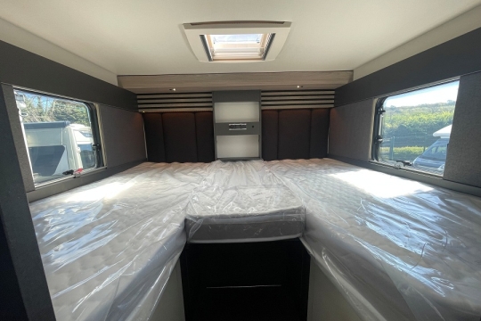 swift-trekker-584-interior-bed.jpg