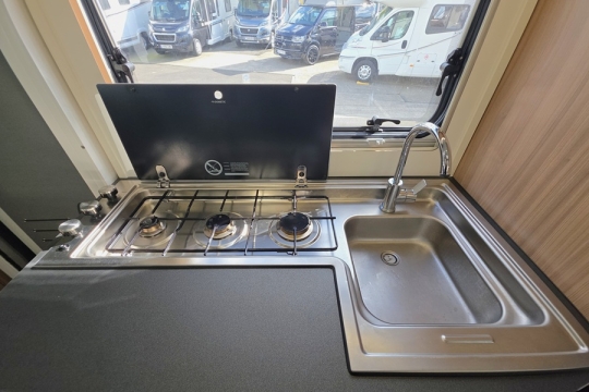 Sunliving-A70-DK-Interior-Kitchen-Top.jpg