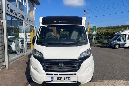 swift-rio-320-exterior-front.jpg