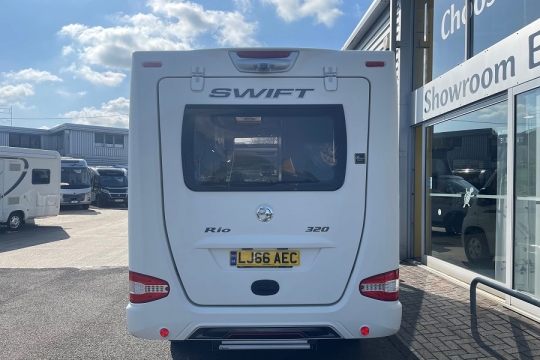 swift-rio-320-exterior-rear.jpg