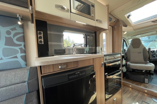 swift-rio-320-interior-kitchen-2.jpg