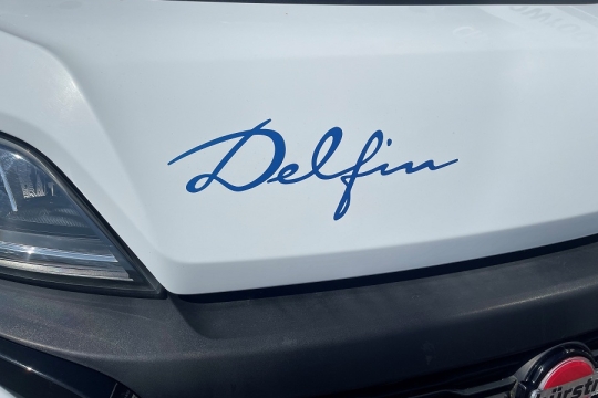 burstner-delfin-exterior-front-bonnet.jpg
