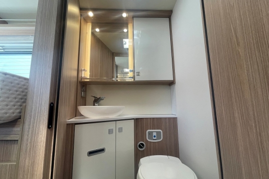 burstner-delfin-interior-washroom.jpg