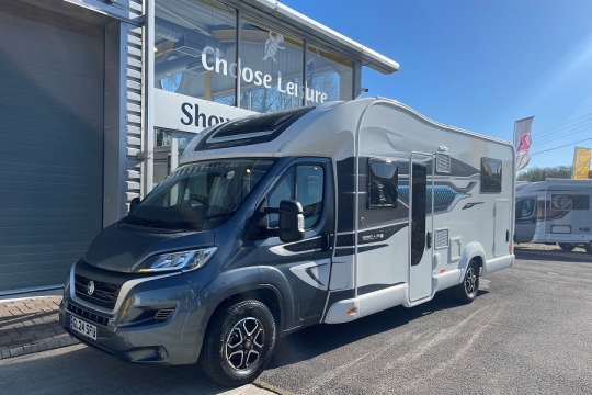 swift-escape-694-exterior-front-side.jpg
