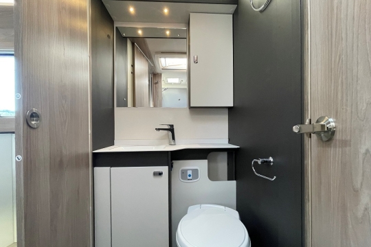 swift-escape-694-interior-washroom.jpg