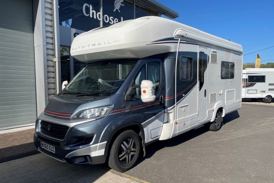 auto-trail-dakota-exterior-front-side.jpg