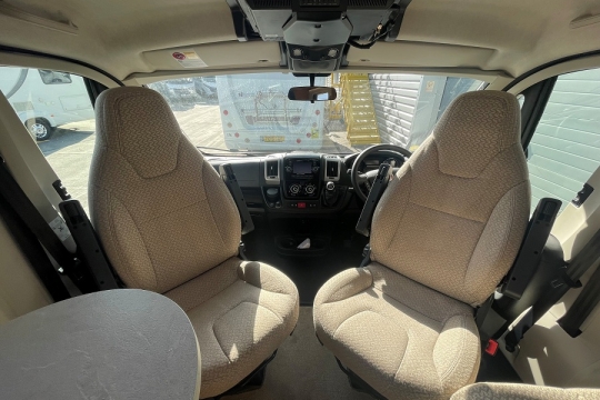 auto-trail-dakota-interior-cab-seats.jpg