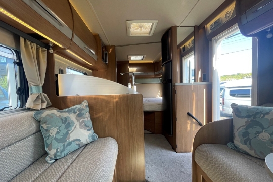 auto-trail-dakota-interior-to-rear.jpg
