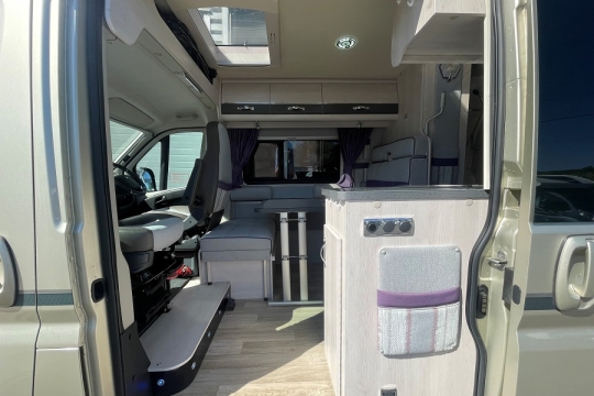 Auto-Sleepers-fairford-interior-from-side-door.jpg