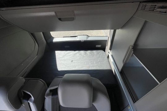vw-california-ocean-interior-rear.jpg