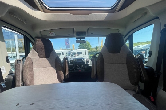 knaus-van-ti-650-interior-cab-seats.jpg