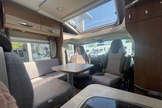 knaus-van-ti-650-interior-front-lounge.jpg
