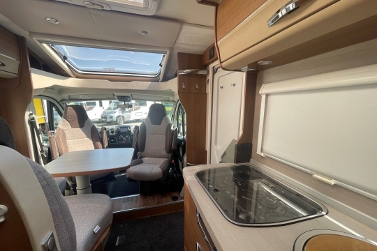 knaus-van-ti-650-interior-to-front.jpg