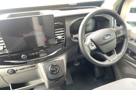 swift-voyager-485-interior-dash.jpg