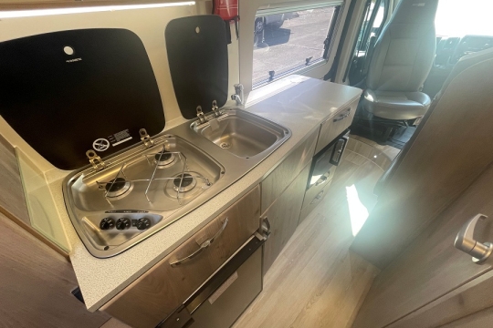 moto-trek-leisure-treka-interior-kitchen-top.jpg